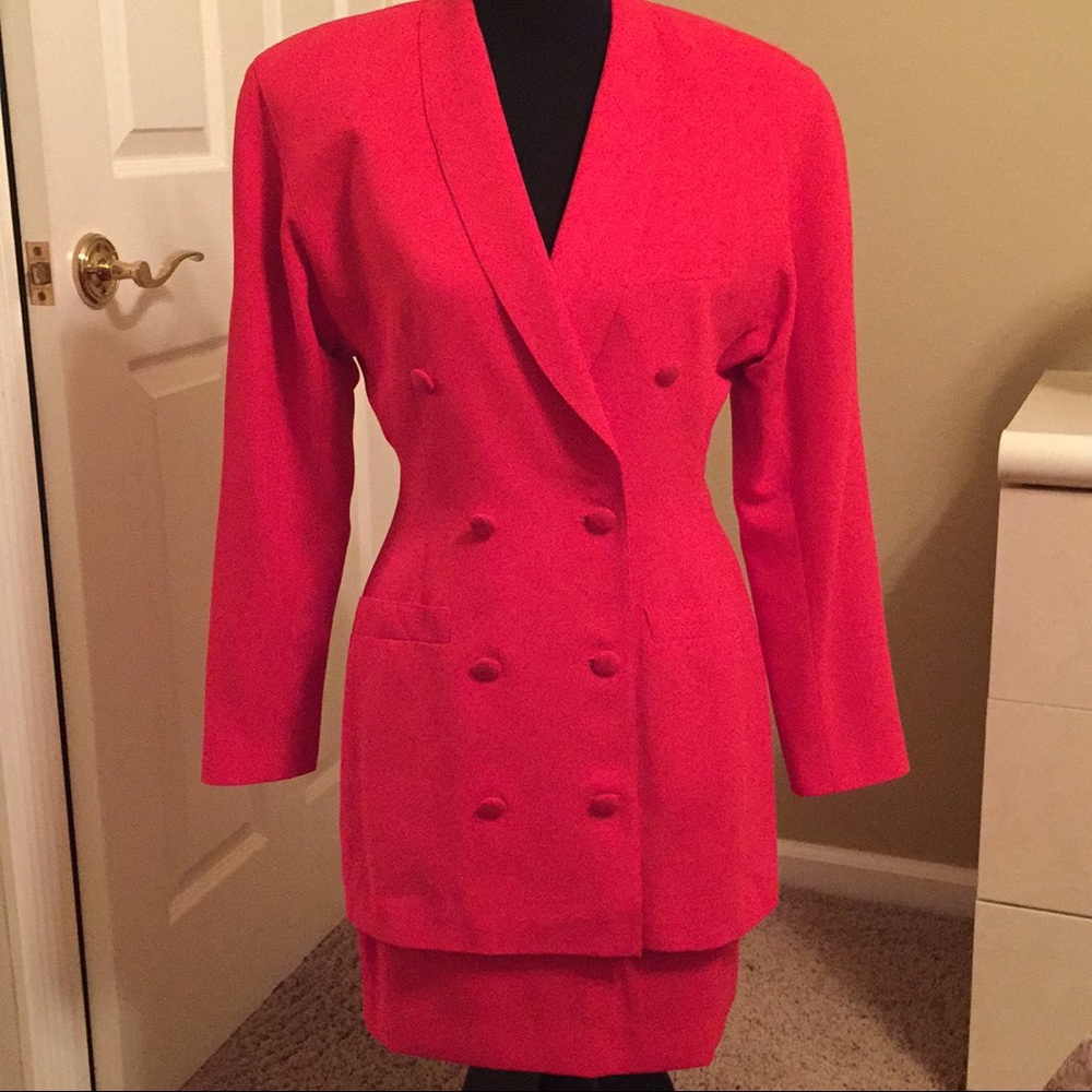 Elegant Red Women's Skirt Set